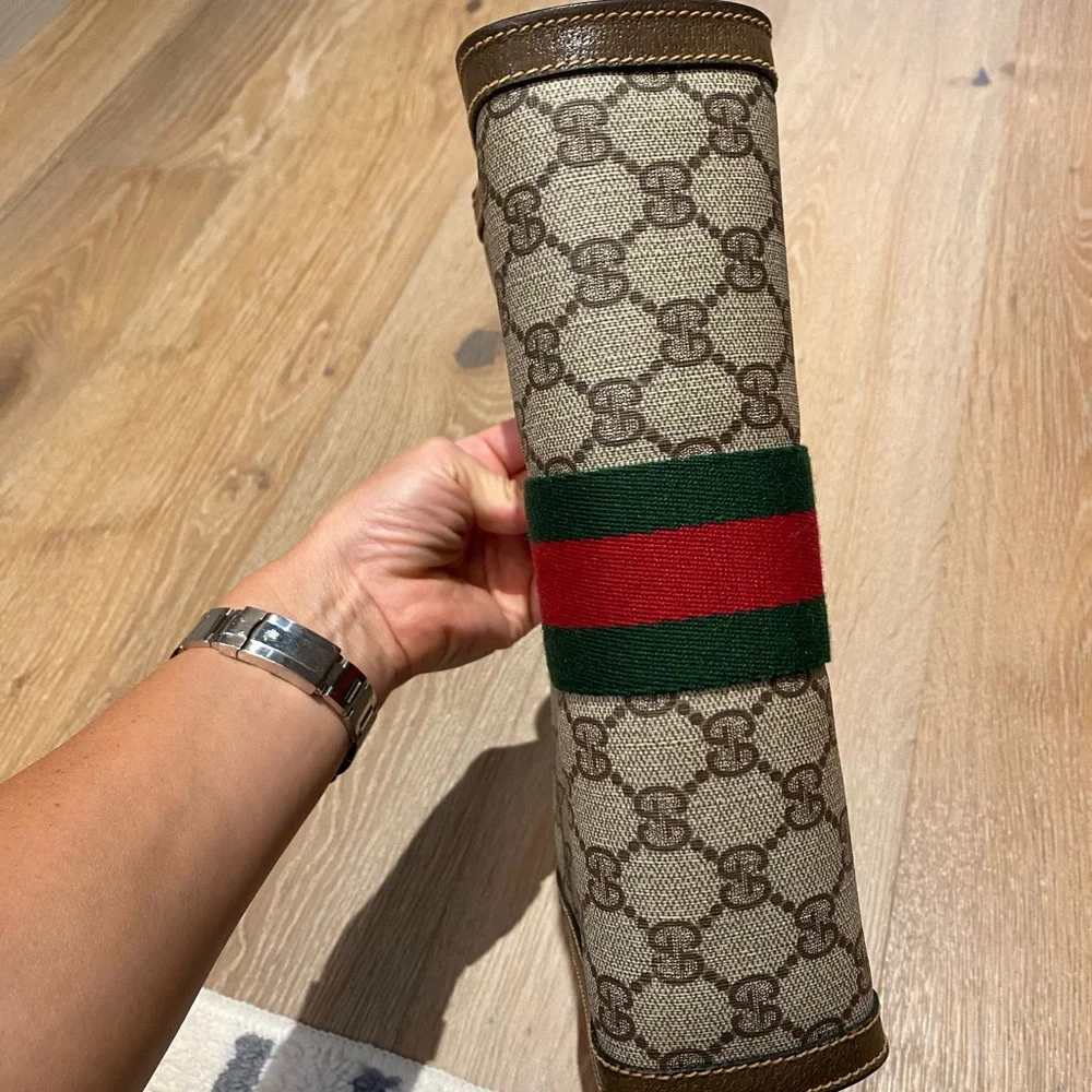 Authentic Gucci clutch - Picture 7 of 11